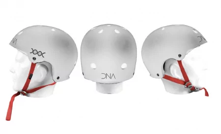 Шлем DNA GLOSS EPS HELMET WHITE