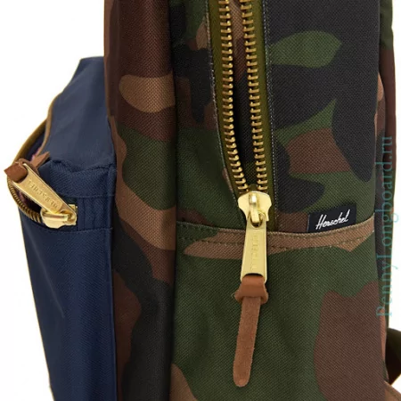 Рюкзак HERSCHEL SETTLEMENT WOODLAND CAMO/NAVY/RED 23L SS20